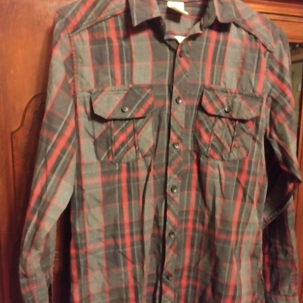 SHIRT - Picture 2 of 4
